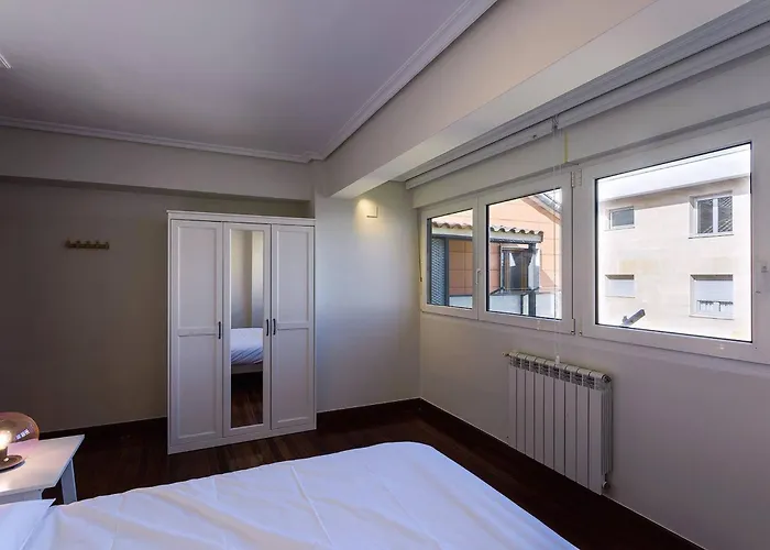 Earra - Casa Damatxo, Terraza, 1 Minuto A La Playa, Zona Tranquila アパート サラウツ